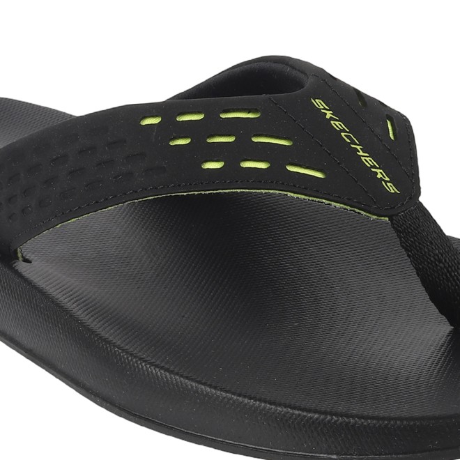 Skechers Men Black Casual Slippers (SKU: 158-894204-11-9) Skechers Men Black Casual Slippers (SKU: 158-894204-11-9)