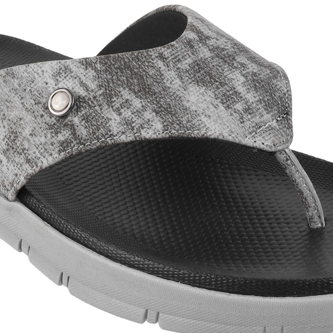 Mochi Men Black Casual Slippers & Flip Flops (SKU: 16-1005-11-40)