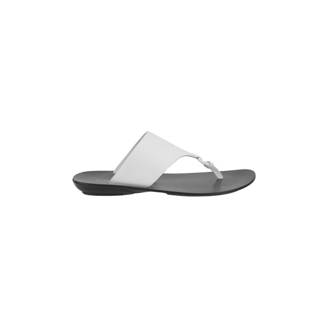 Mochi Men White Casual Slippers (SKU: 16-1057-16-40)