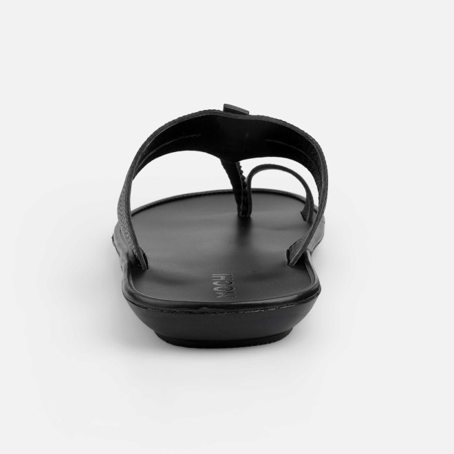 Mochi Men Black Ethnic Kolhapuris (SKU: 16-1136-11-40)