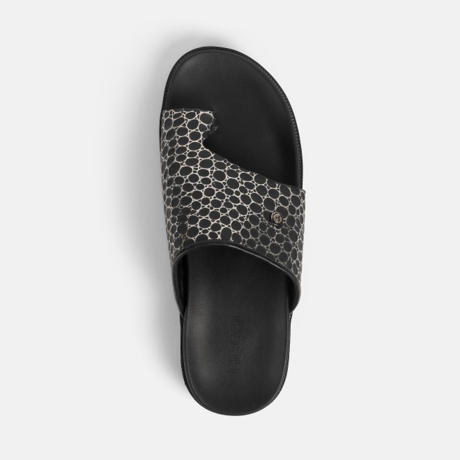Mochi Men Black Casual Slippers (SKU: 16-1155-11-40) Mochi Men Black Casual Slippers (SKU: 16-1155-11-40)
