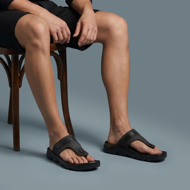 Mochi Men Black Casual Slippers (SKU: 16-1199-11-40) Mochi Men Black Casual Slippers (SKU: 16-1199-11-40)