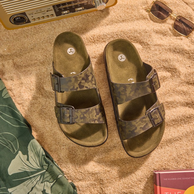 Mochi Men Olive Casual Slippers (SKU: 16-124-49-40)