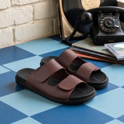 Mochi Men Brown Casual Slippers