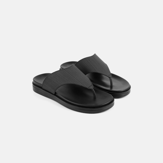 Mochi Men Black Casual Slippers (SKU: 16-1300-11-42)