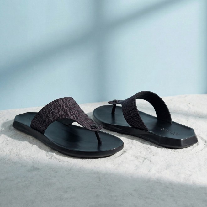 Mochi Men Maroon Casual Slippers
