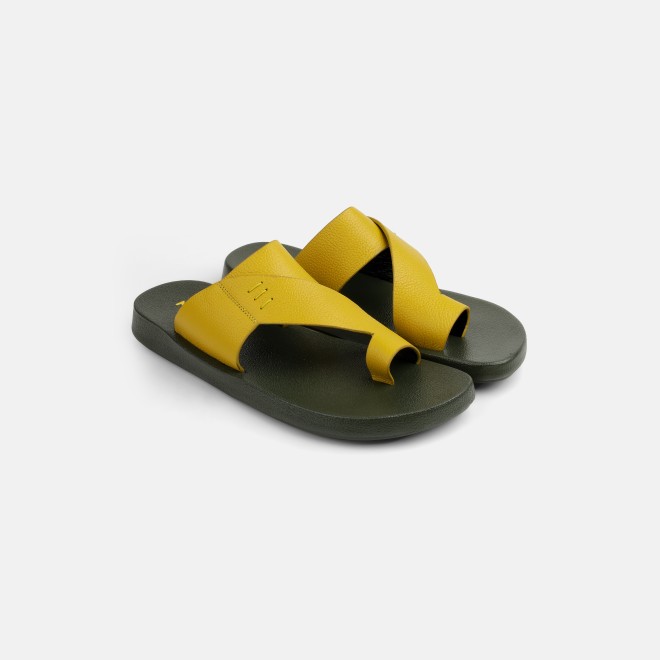 Mochi Men Yellow Casual Slippers (SKU: 16-1319-33-40)