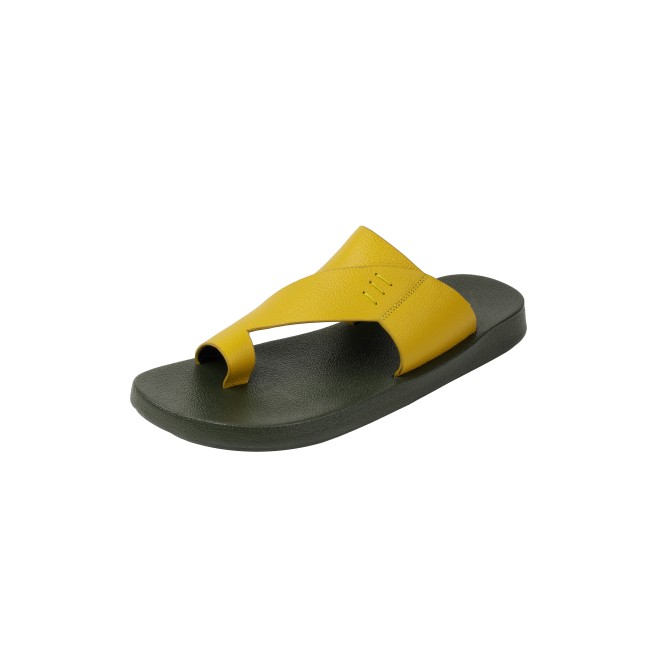 Mochi Men Yellow Casual Slippers (SKU: 16-1319-33-40)