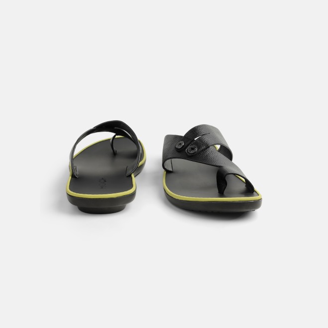 Mochi Men Black Casual Slippers (SKU: 16-1320-11-40)