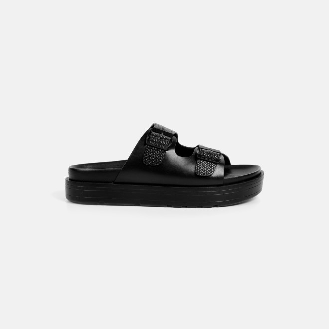 Mochi Men Black Casual Slippers (SKU: 16-1324-11-43)
