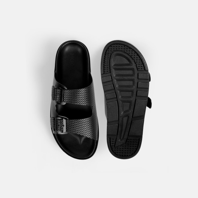 Mochi Men Black Casual Slippers (SKU: 16-1324-11-43)