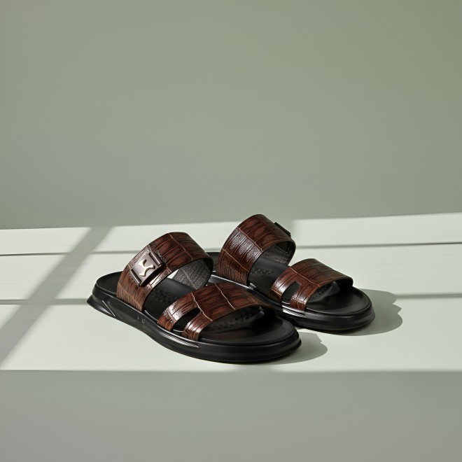 Mochi Men Brown Casual Slippers