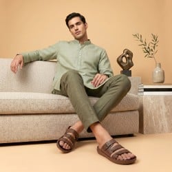 Mochi Men Brown Casual Slippers