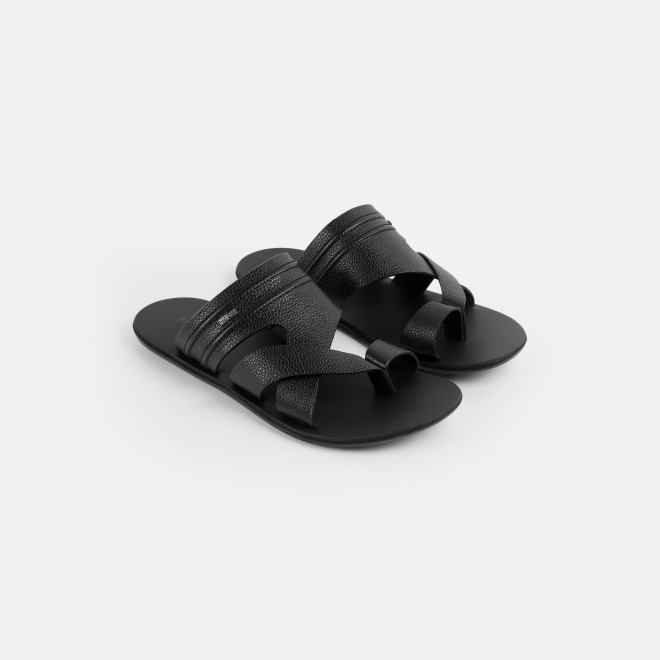 Mochi Men Black Casual Slippers (SKU: 16-1440-11-39)