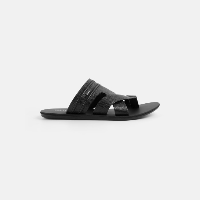 Mochi Men Black Casual Slippers (SKU: 16-1440-11-39)