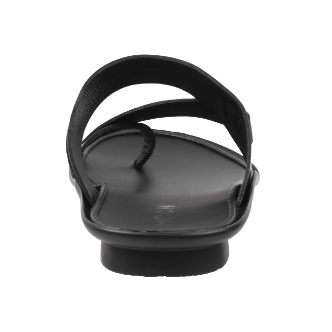 Mochi Men Black Casual Slippers (SKU: 16-638-11-40)