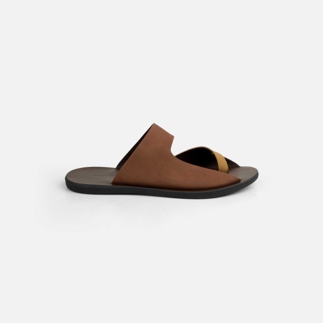 Mochi Men Brown Casual Slippers (SKU: 16-800130-12-42)