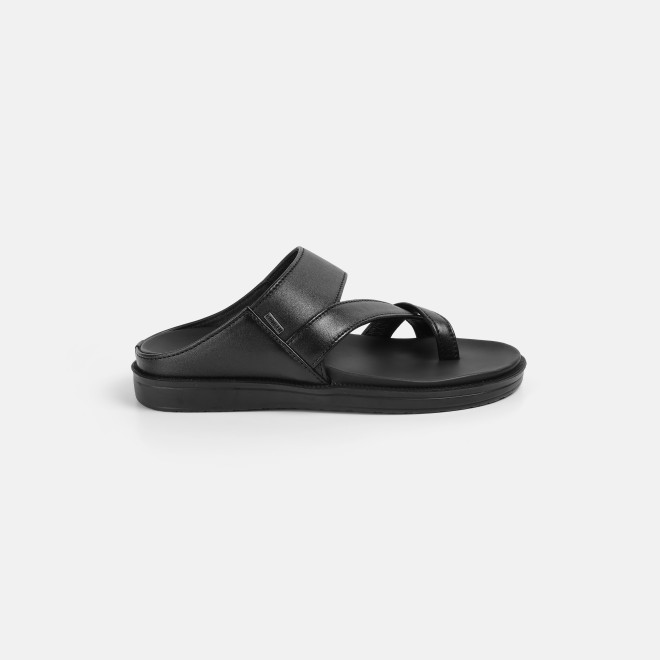 Mochi Men Black Casual Slippers (SKU: 16-800251-11-39)