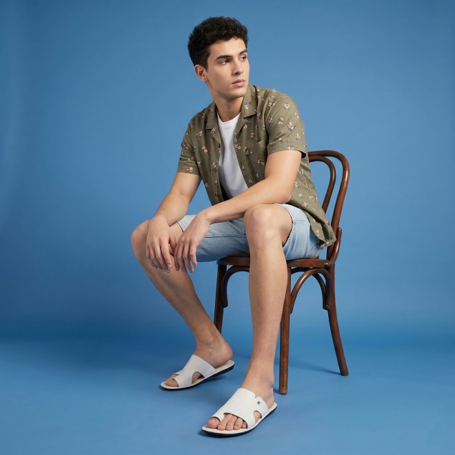 Mochi Men White Casual Slippers (SKU: 16-825-16-39)