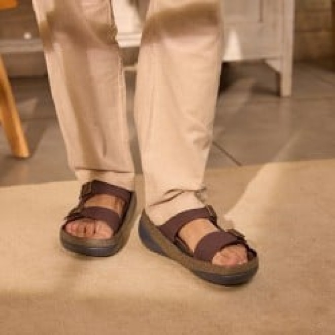 Mochi Men Brown Casual Slip-Ons