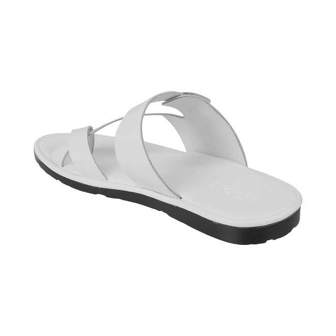Mochi Men White Casual Slippers (SKU: 16-900519-16-39)