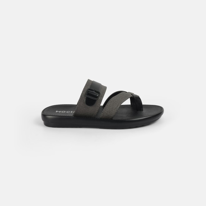 Mochi Men Black Casual Slippers (SKU: 16-901217-11-40)