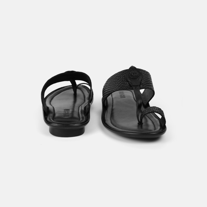 Mochi Men Black Ethnic Kolhapuris (SKU: 16-901267-11-39)