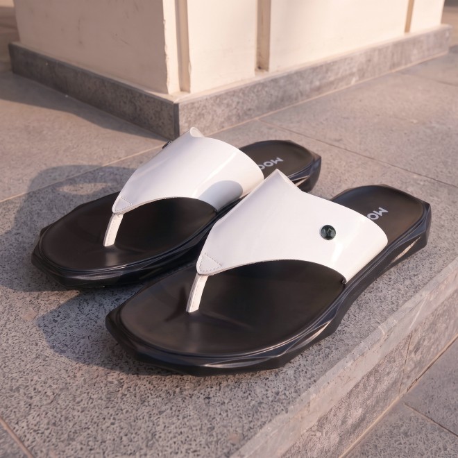Mochi Men White Casual Slippers (SKU: 16-909837-16-40)