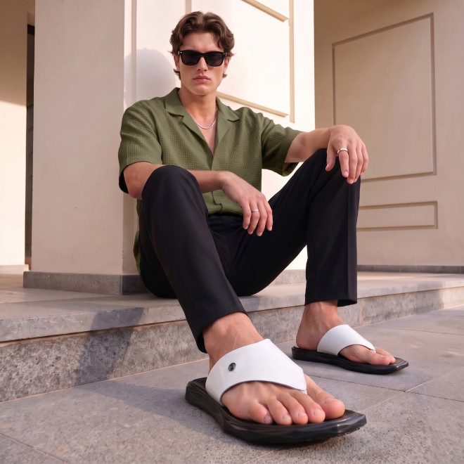 Mochi Men White Casual Slippers (SKU: 16-909837-16-40)