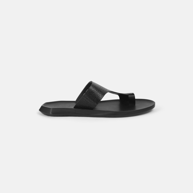 Mochi Men Black Casual Slippers (SKU: 16-983-11-40) Mochi Men Black Casual Slippers (SKU: 16-983-11-40)