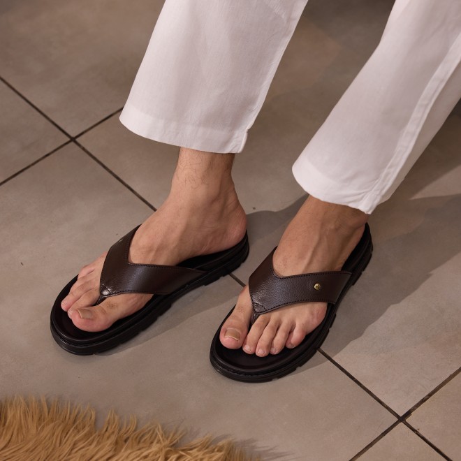 Mochi Men Brown Casual Slippers (SKU: 16-995-12-40) Mochi Men Brown Casual Slippers (SKU: 16-995-12-40)