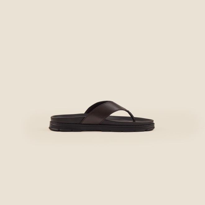 Mochi Men Brown Casual Slippers (SKU: 16-995-12-40) Mochi Men Brown Casual Slippers (SKU: 16-995-12-40)