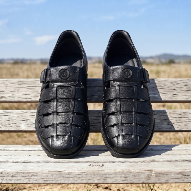 Mochi Men Black Casual Sandals (SKU: 18-1157-11-40)