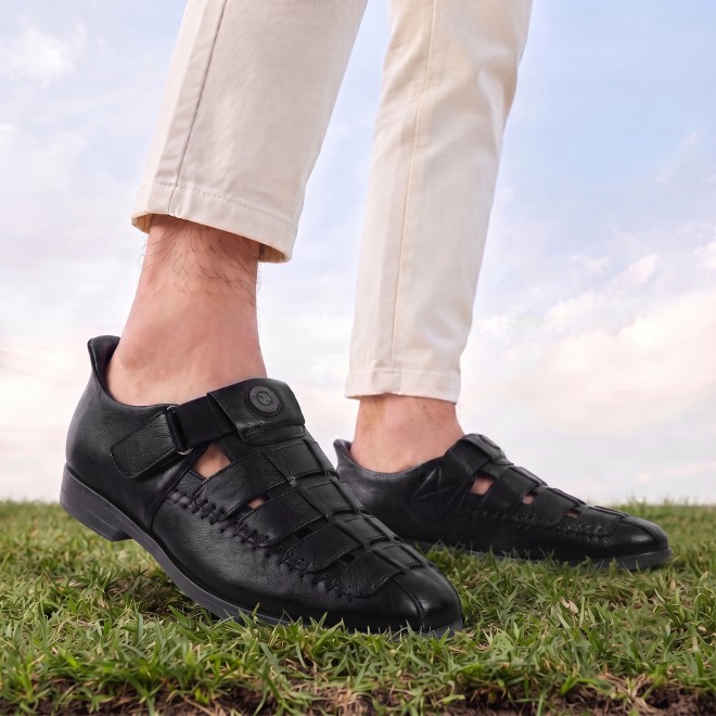 Mochi Men Black Casual Sandals (SKU: 18-1157-11-40)