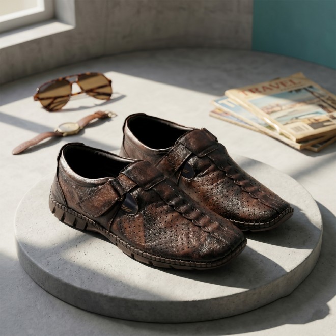 Mochi Men Brown Ethnic Sandals (SKU: 18-1168-12-40)