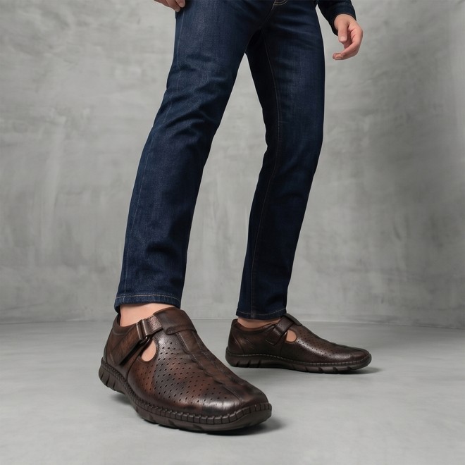 Mochi Men Brown Ethnic Sandals (SKU: 18-1168-12-40)