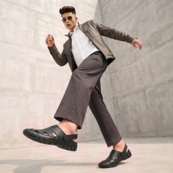 Mochi Men Black Casual Sandals
