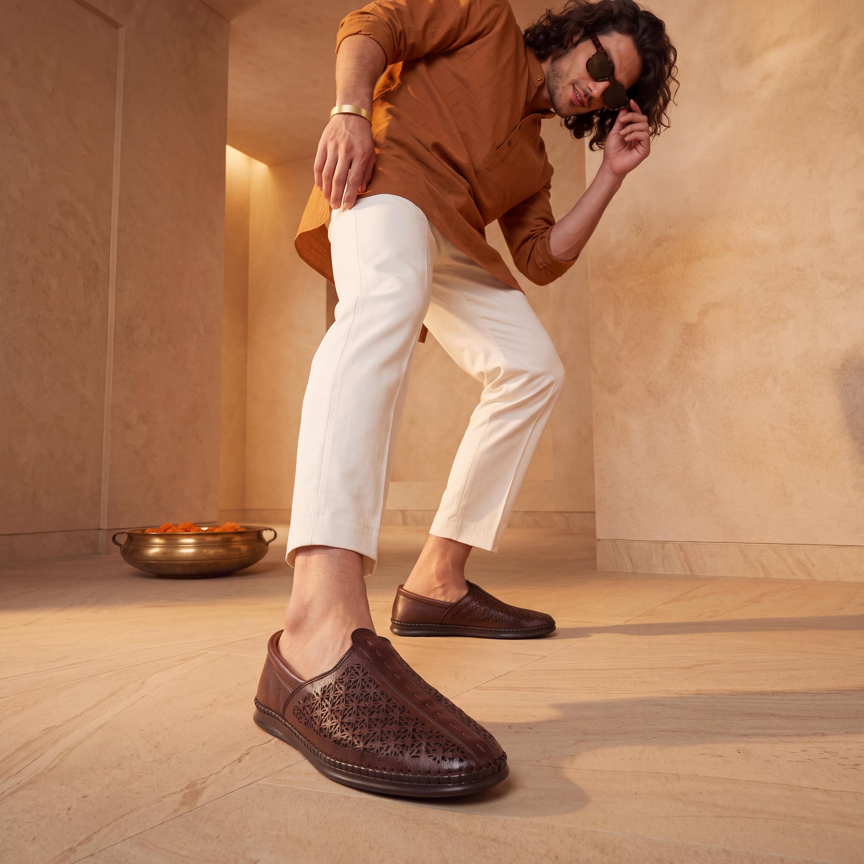 Mochi Men Tan Ethnic Jutis