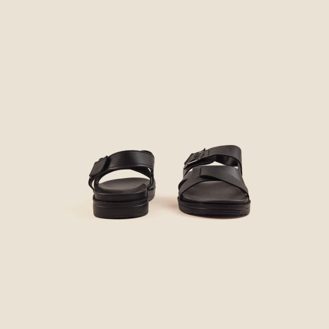 Mochi Men Black Casual Sandals (SKU: 18-1604-11-40)