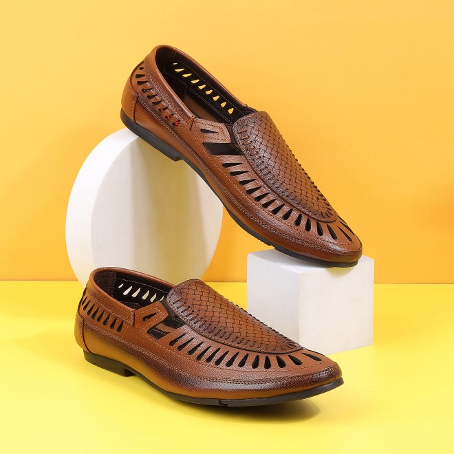 Mochi Men Tan Casual Sandals