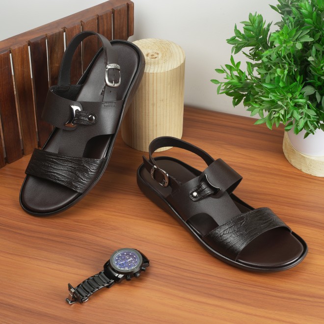 Mochi Men Brown Casual Sandals