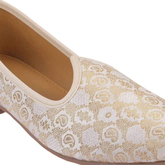 Mochi Men Beige Ethnic Mojaris (SKU: 18-800739-20-41)