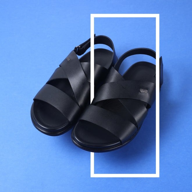 Mochi Men Black Casual Sandals