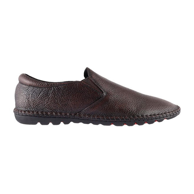 Mochi Men Brown Casual Moccasin (SKU: 19-3841-12-40)