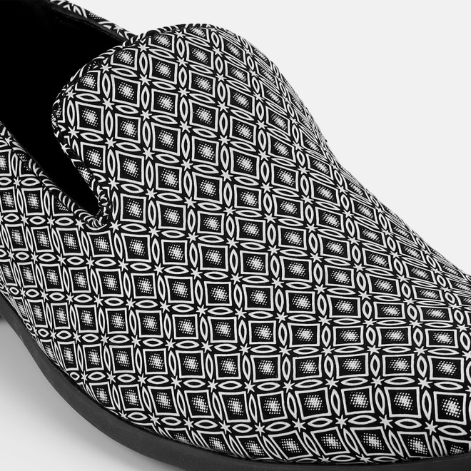 Mochi Men White-black Party Moccasin (SKU: 19-804-69-40)