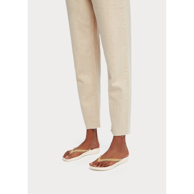 FitFlop Women White Casual Slippers (SKU: 228-112-16-3)