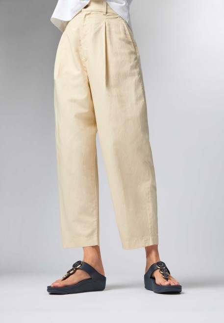 Fitflop Fino Resin-Hoop Leather Toe-Post Sandals (SKU: 228-405-17-3)