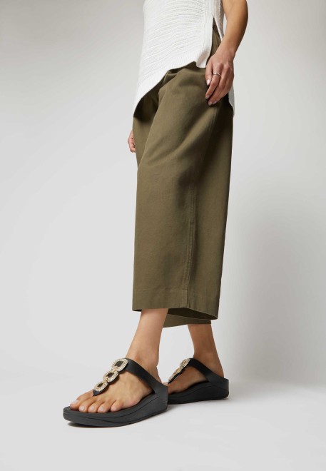 Fitflop Fino Crystal-Chain Leather Toe-Post Sandals (SKU: 228-411-11-3)