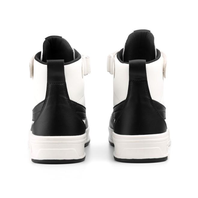 Fila Men White-black Sports Sneakers (SKU: 25-11011215-2378-7)