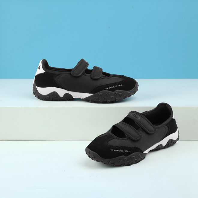 Fila Women Black Sports Walking Shoes